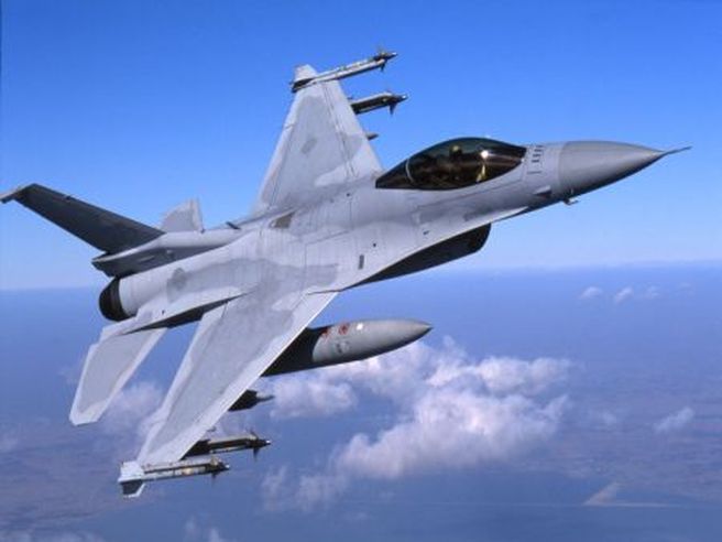 Bae Systems: utile netto 2012 scende del 14%, Eps 2013 previsto in modesta crescita