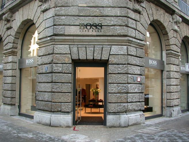 Hugo Boss: Red & Blak Lux di Permira vende quota del 5,6%