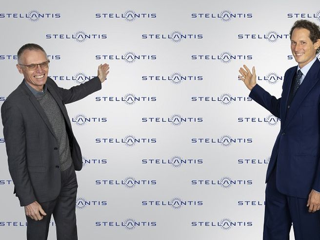 Stellantis: bonus medio di 1.370 euro per i dipendenti in Italia