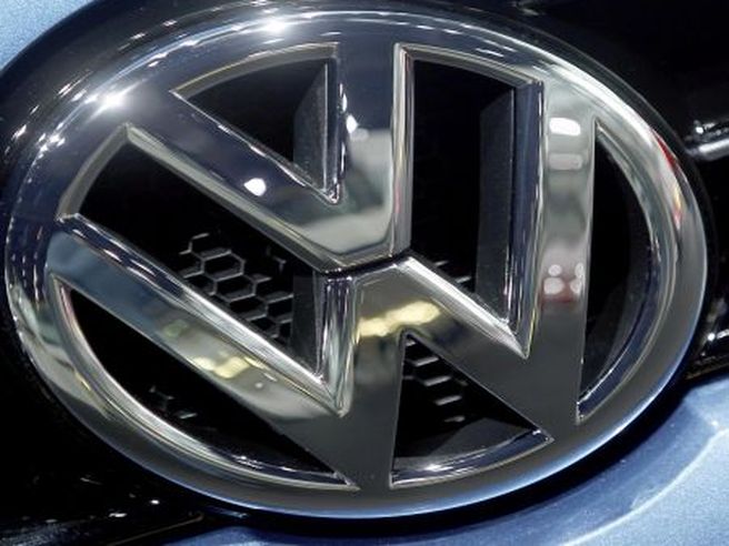 Panic selling su Volkswagen: titolo cede il 21% dopo profit warning – Flash