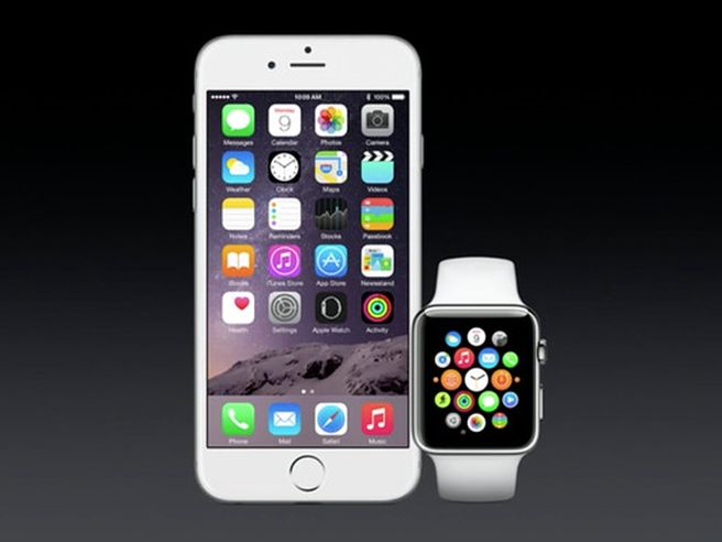 Apple: Cook presenta l’Apple Watch, disponibile dal 24 aprile