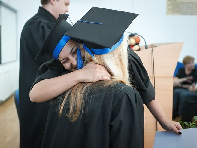Stati Generali, Colao: ‘due problemi in Italia sono bassi livelli automazione e di laureati’