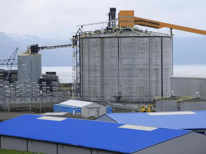 Alcoa, utili battono le attese nel quarto trimestre