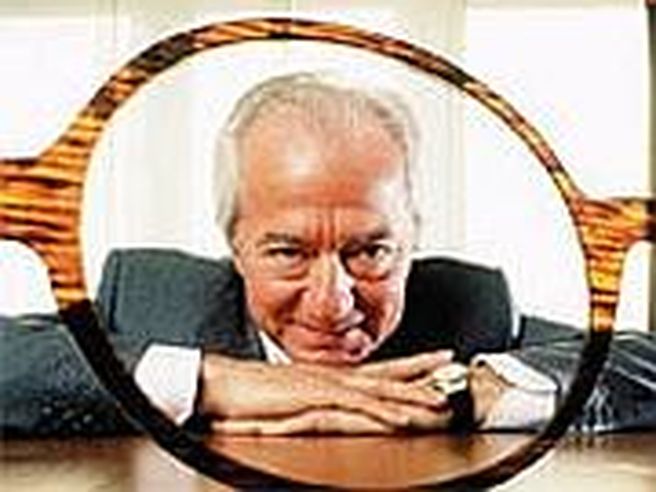 Luxottica: Del Vecchio, dal 2017 la guida passerà ai manager operativi (Repubblica)