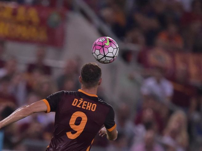 As Roma in vetta a Piazza Affari, ottavi Champions a un passo