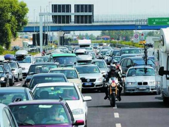 Atlantia: Equita alza stime su traffico 2015, conferma giudizio buy con target a 26,8 euro