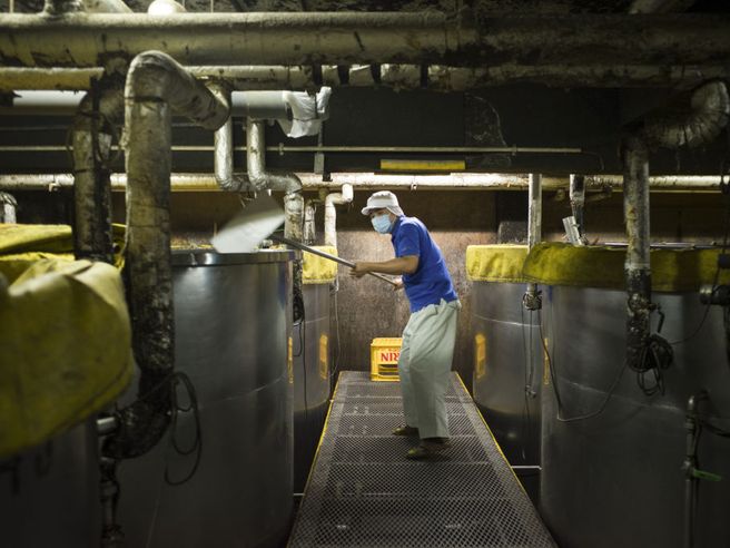 Giappone: produzione industriale -3,2% su base mensile, ma +9,3% su base annua