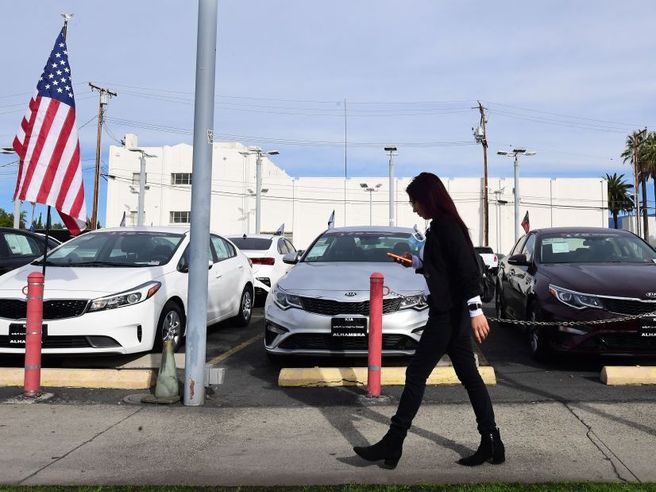 Usa: prezzi alla produzione rallentano oltre le attese (-0,1% m/m e 4,6% a/a) a febbraio