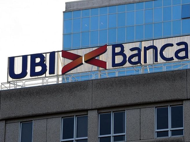 Banche avanti tutta grazie a schiarite su rischio Italia, +6% per Banco e Ubi