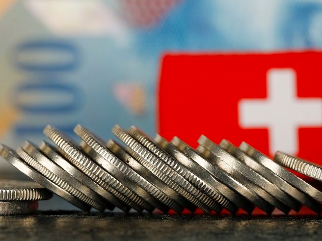 Svizzera: banca centrale taglia tassi allo zero di fronte al “super franco”