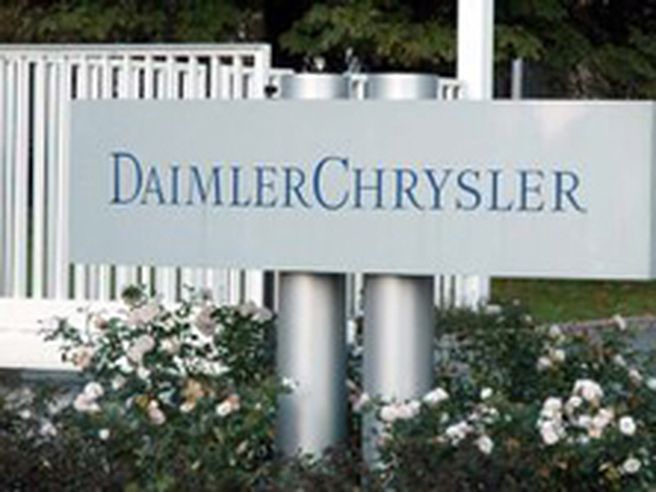 Daimler: BofA Merrill Lynch abbassa il rating a underperform dal precedente neutral