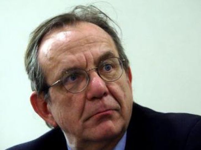Padoan: sgravi Irpef permanenti coperti solo da risparmi di spesa