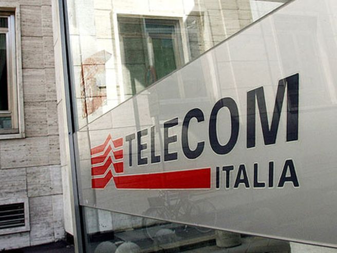 Telecom Italia: titolo torna positivo a Piazza Affari, attesa per decisione Antitrust Brasile