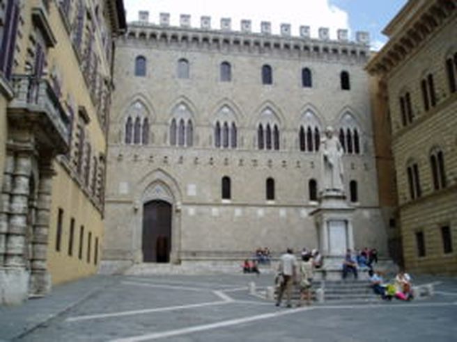 Montepaschi di Siena: banca chiede silenzio per rispetto nei confronti di David Rossi