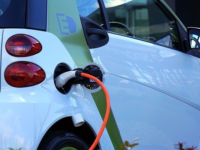 Stellantis: accordo con Element 25 sulla fornitura di solfato di manganese per le batterie dei veicoli elettrici
