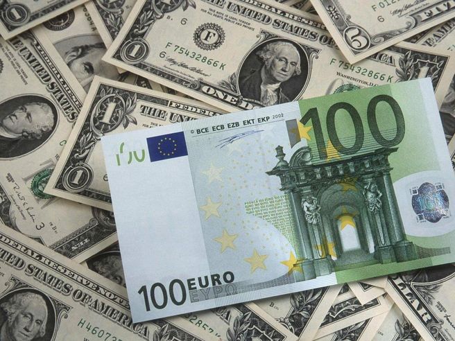 Forex: euro/dollaro sotto soglia 1,13$, minimi da giugno 2017